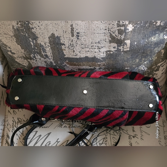 Roberta Gandolfi Animal Zebra Calf Hair/ Patent Leather Shoulder Bag EUC w Charm - Picture 11 of 17